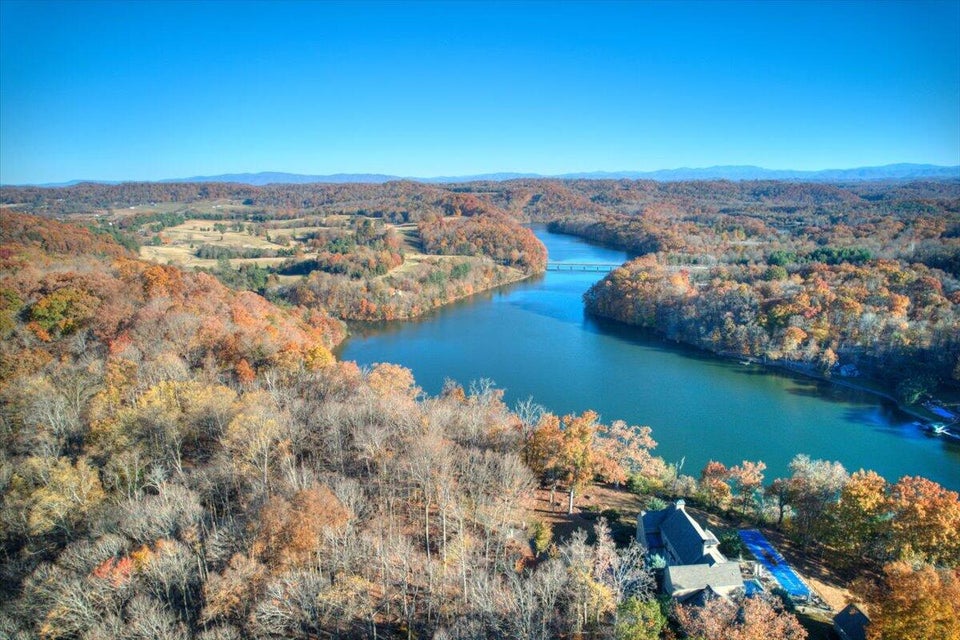 Photo #2: 4244 Anchor Pointe Drive