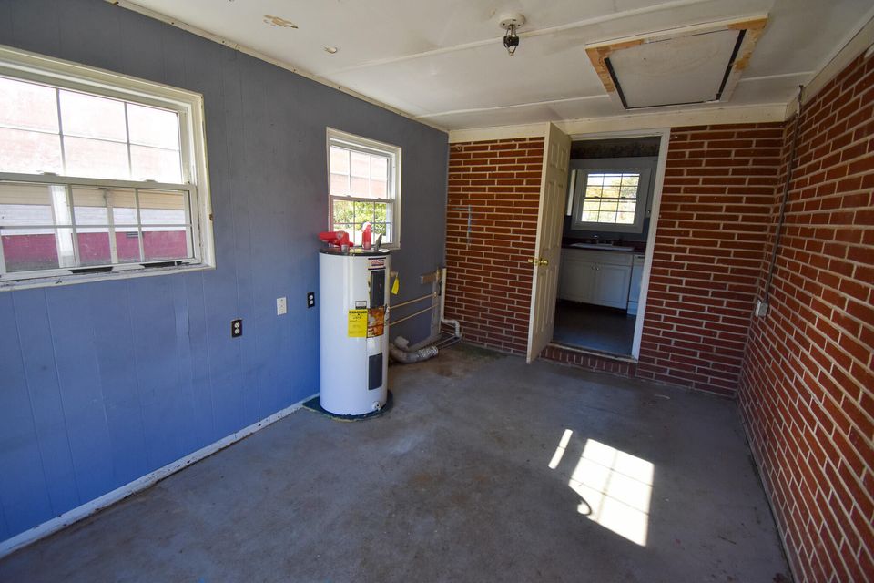 Photo #11: 309 Reno St