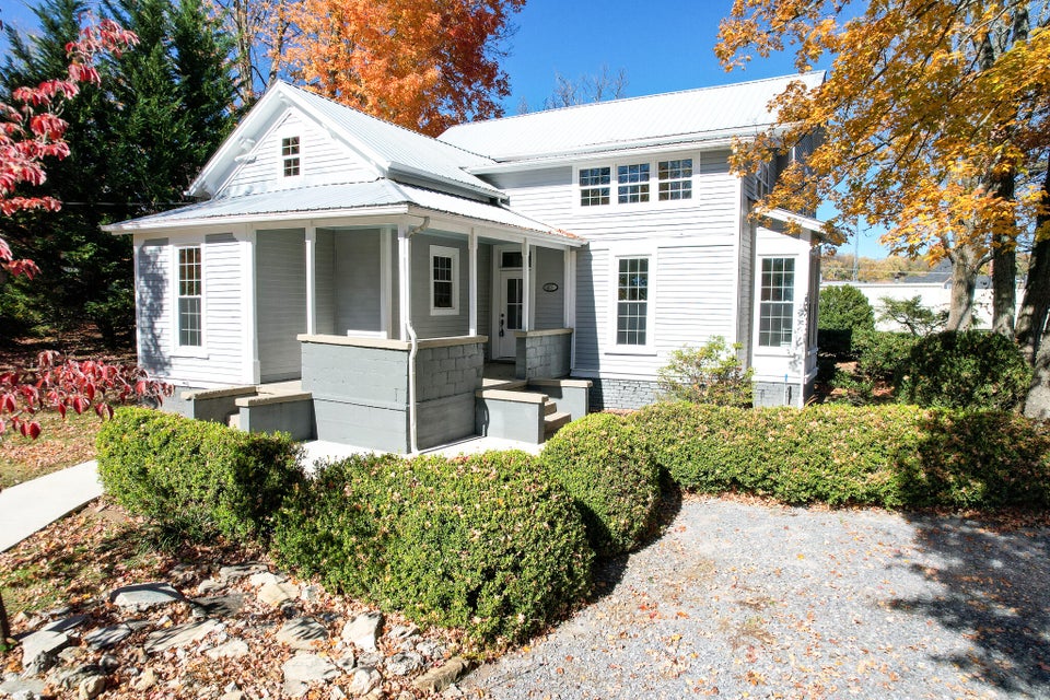 Photo #43: 401 Maple Avenue