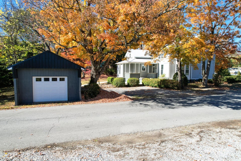 Photo #45: 401 Maple Avenue