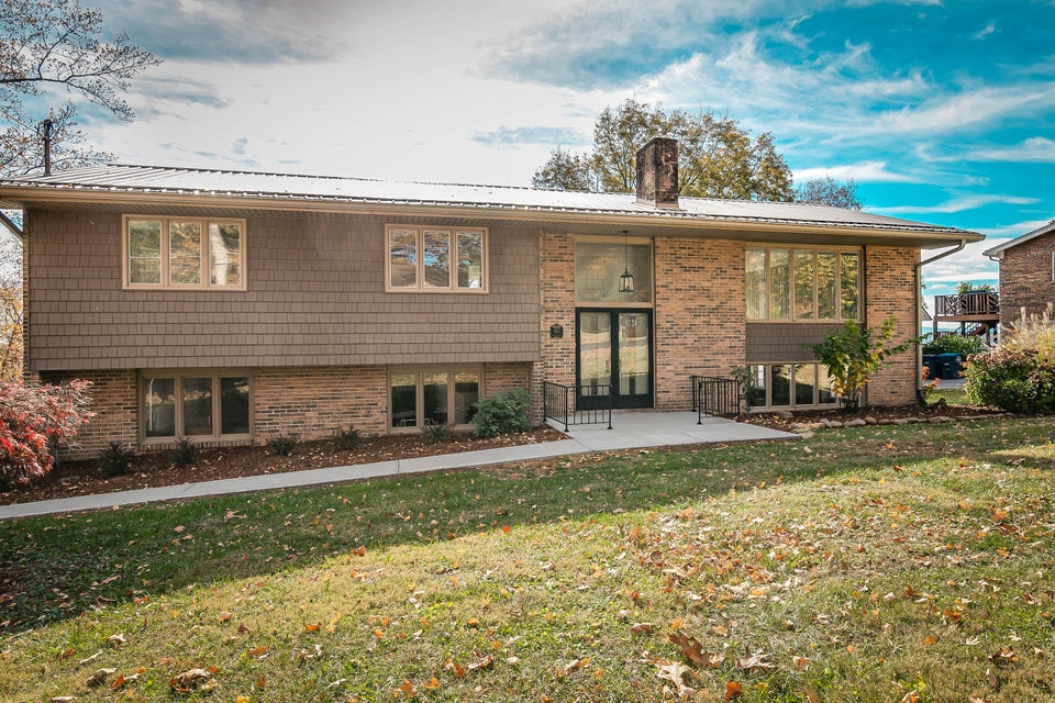 Photo #2: 917 Beechwood Drive