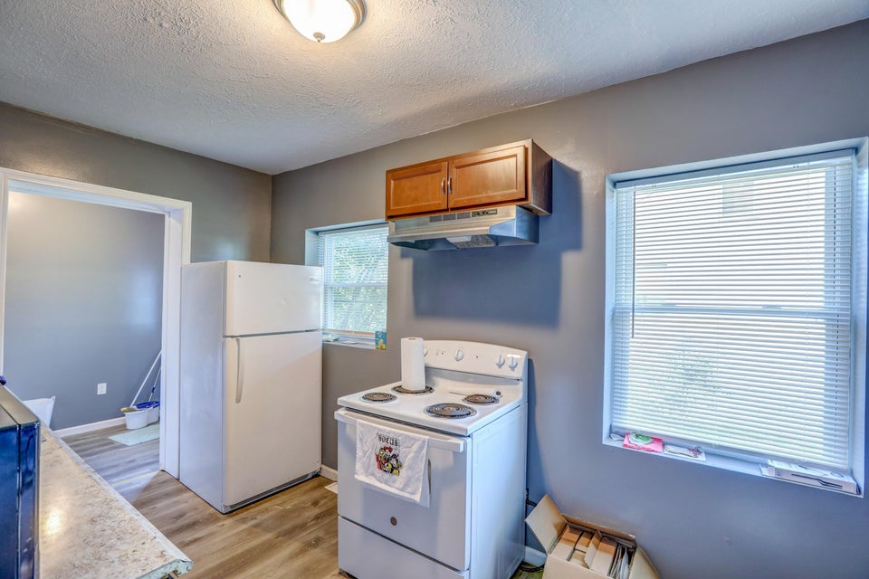Photo #11: 1545 Sevier Avenue