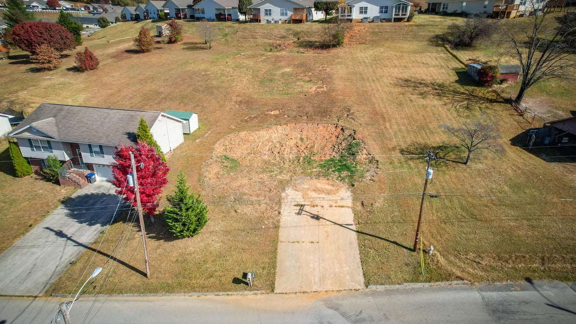 Photo #6: 175 Woodmont Avenue