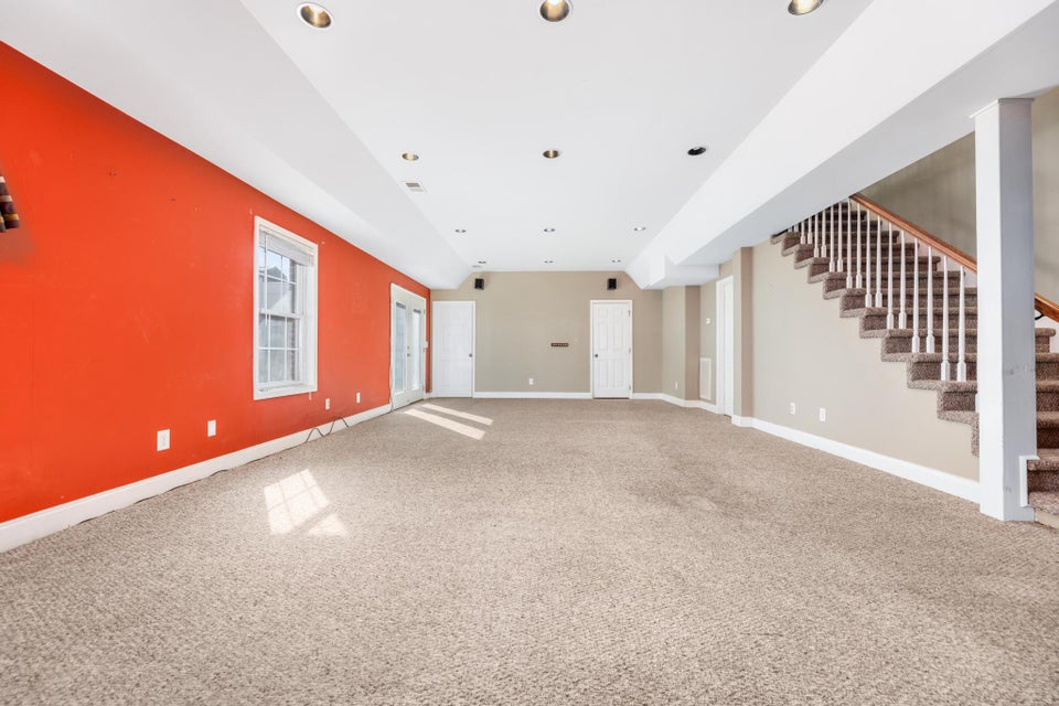 Photo #22: 9 Lynn Terrace Court