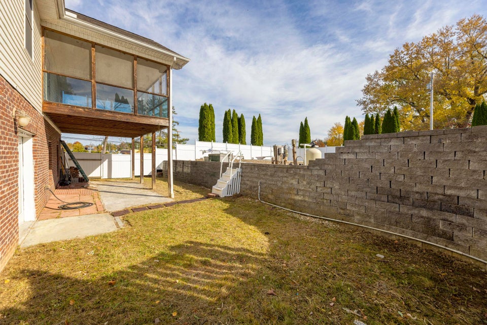 Photo #44: 9 Lynn Terrace Court