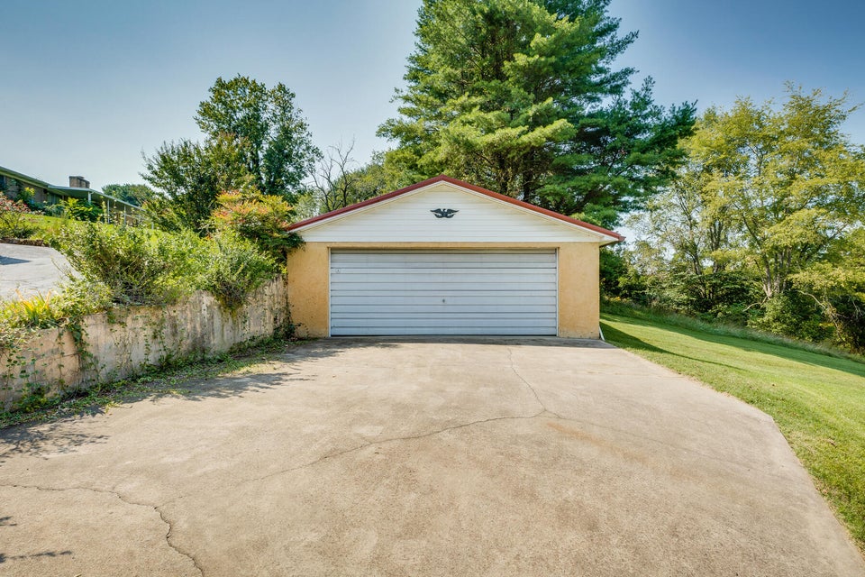 Photo #54: 377 Sycamore Drive