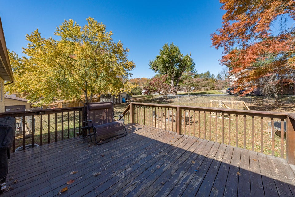 Photo #37: 4082 Spardale Street