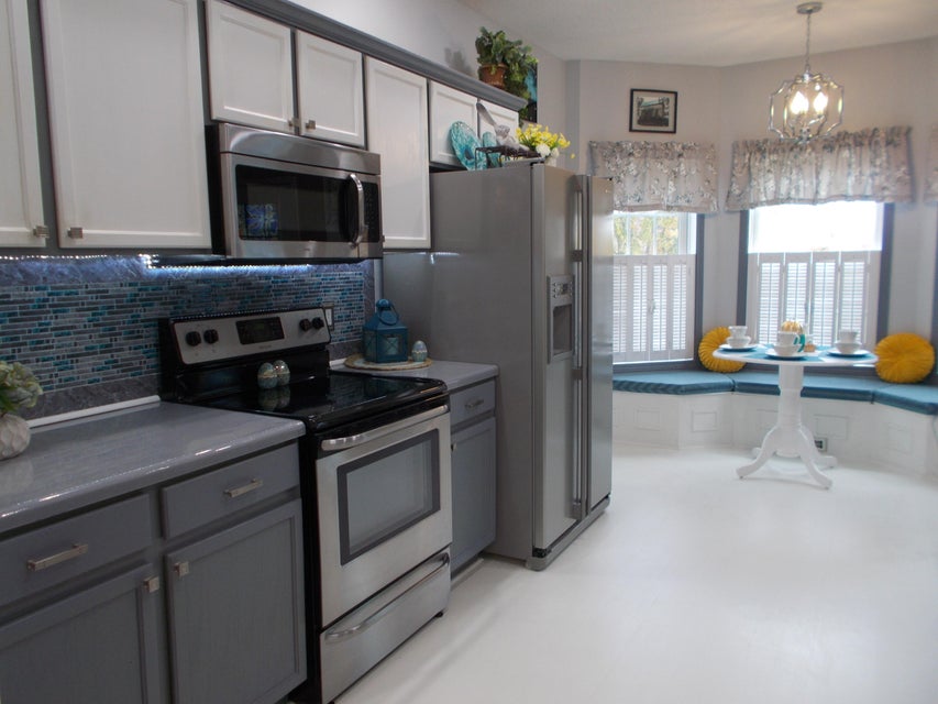 Photo #2: 1019 Meadow Brook Drive