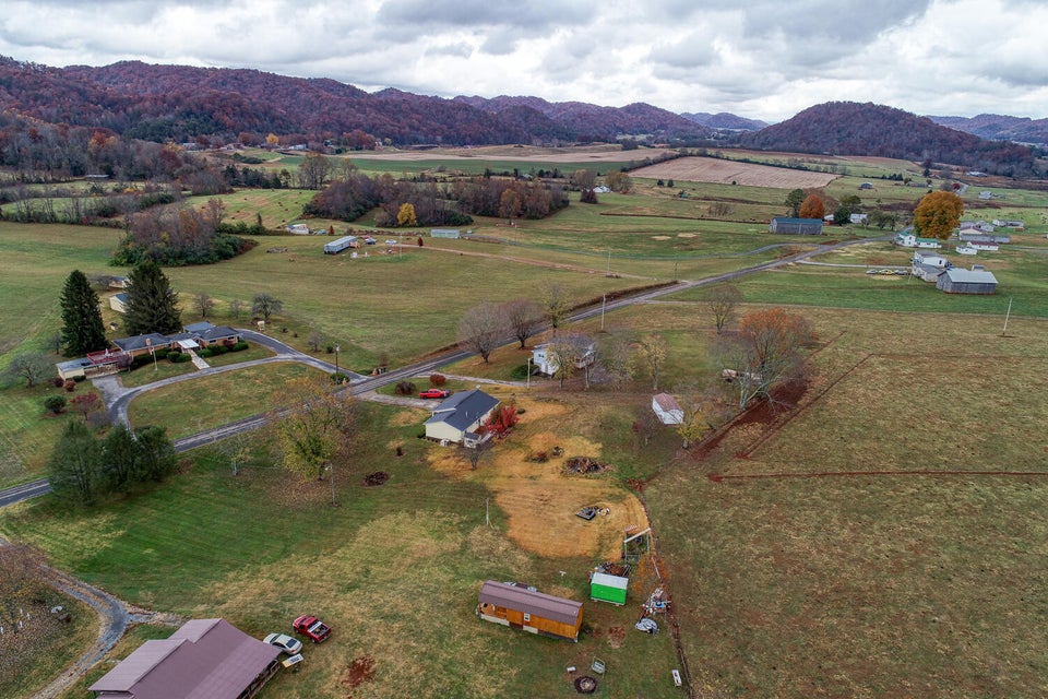 Photo #14: 814 Hickory Cove