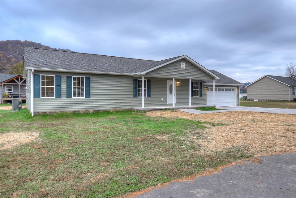 Photo #2: 304 Riverwood Circle