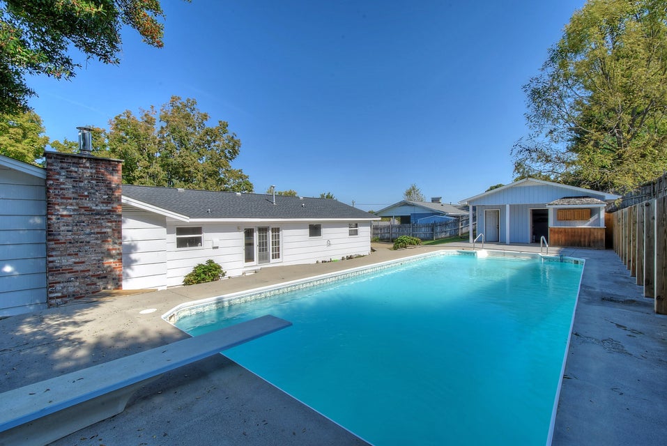 Photo #41: 501 Glendale Drive