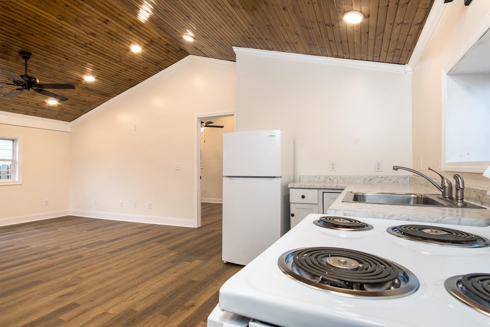 Photo #7: 504 Trudy Street