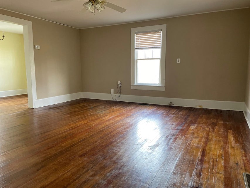 Photo #6: 224 Lutz Street