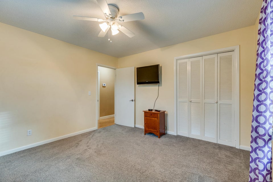 Photo #28: 105 White Way Drive