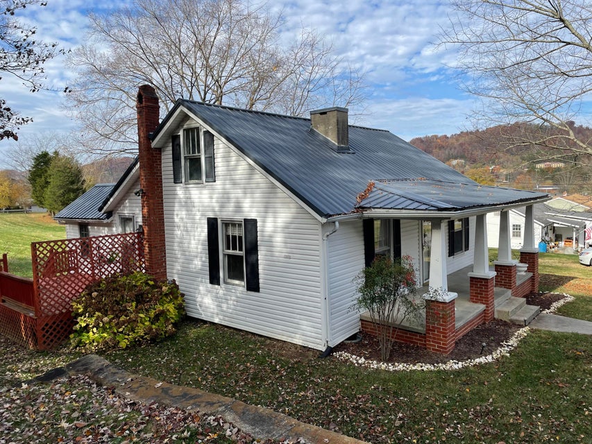 Photo #9: 224 Lutz Street