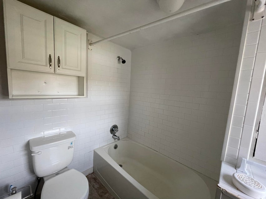 Photo #12: 224 Lutz Street