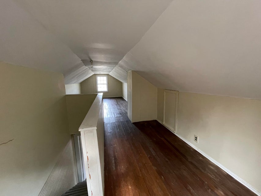 Photo #19: 224 Lutz Street