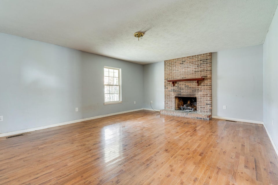 Photo #10: 2120 Brown Drive