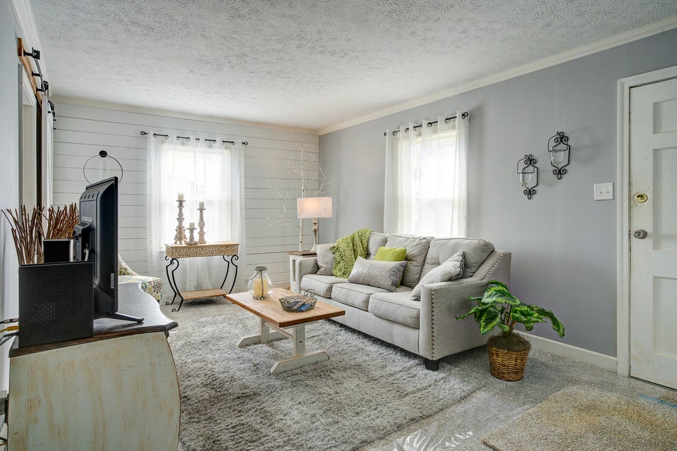 Photo #9: 1057 Moorland Avenue