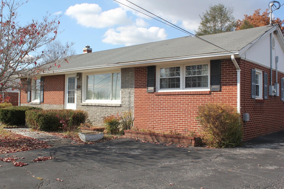 Photo #2: 132 Hemlock Street