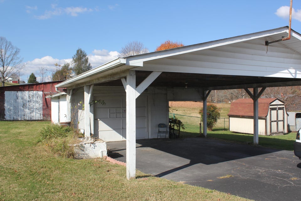 Photo #39: 132 Hemlock Street