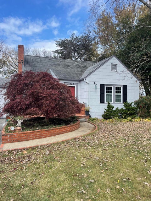 Photo #2: 1028 Forest Street