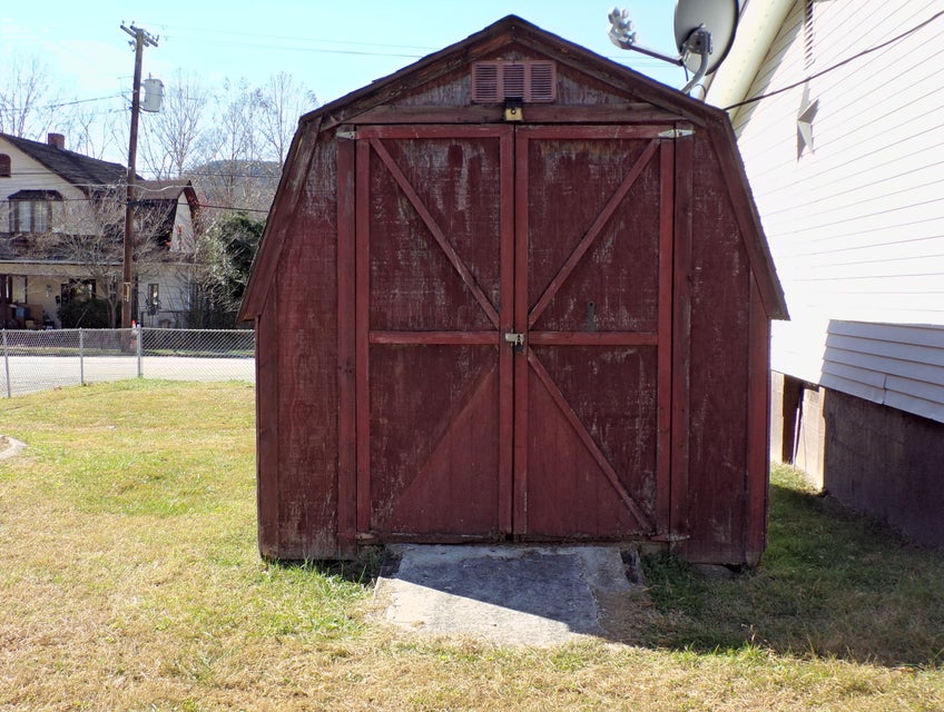 Photo #10: 403 Spruce Street
