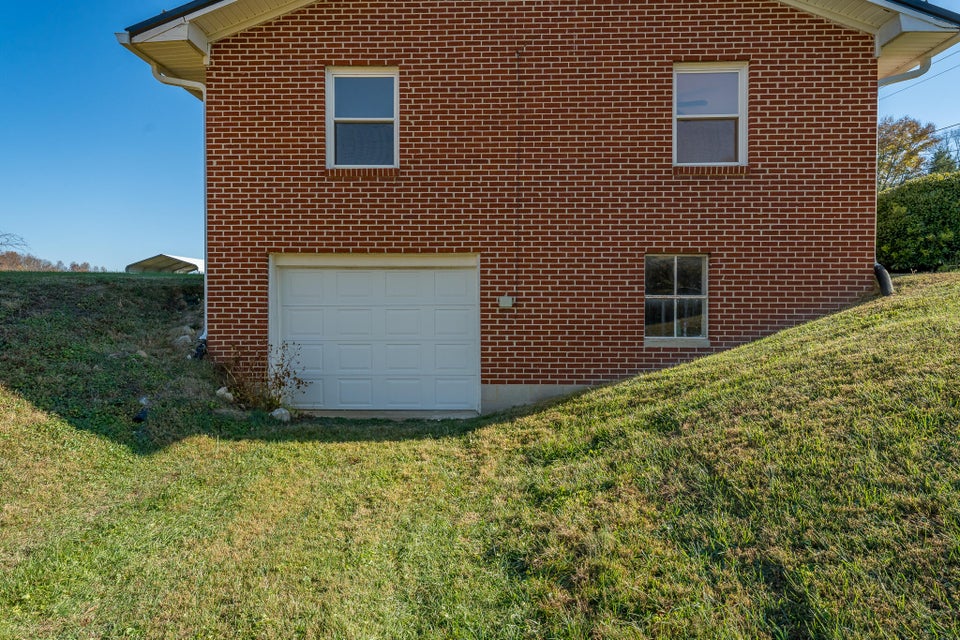 Photo #36: 154 Hurd Road