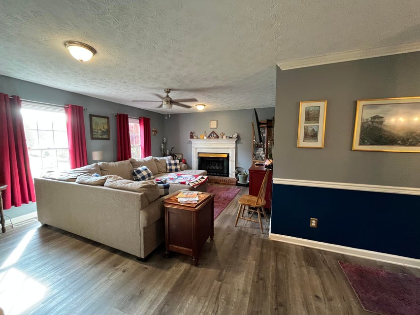 Photo #10: 309 Sonnett Court