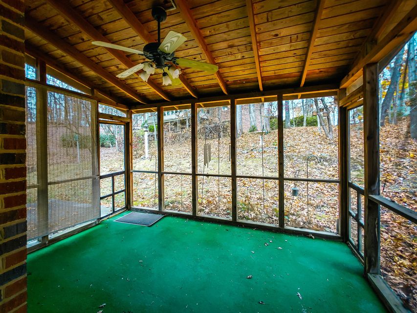 Photo #39: 440 Autumn Knoll Court