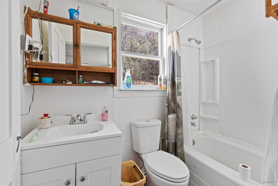 Photo #12: 21269 Concord Lane