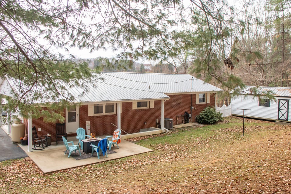 Photo #41: 410 Blakley Drive