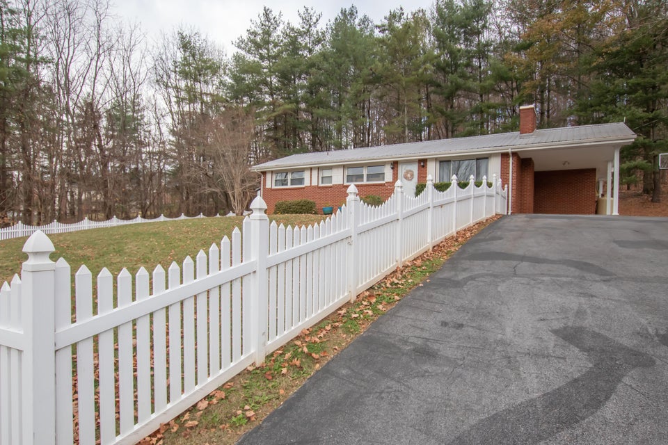 Photo #46: 410 Blakley Drive