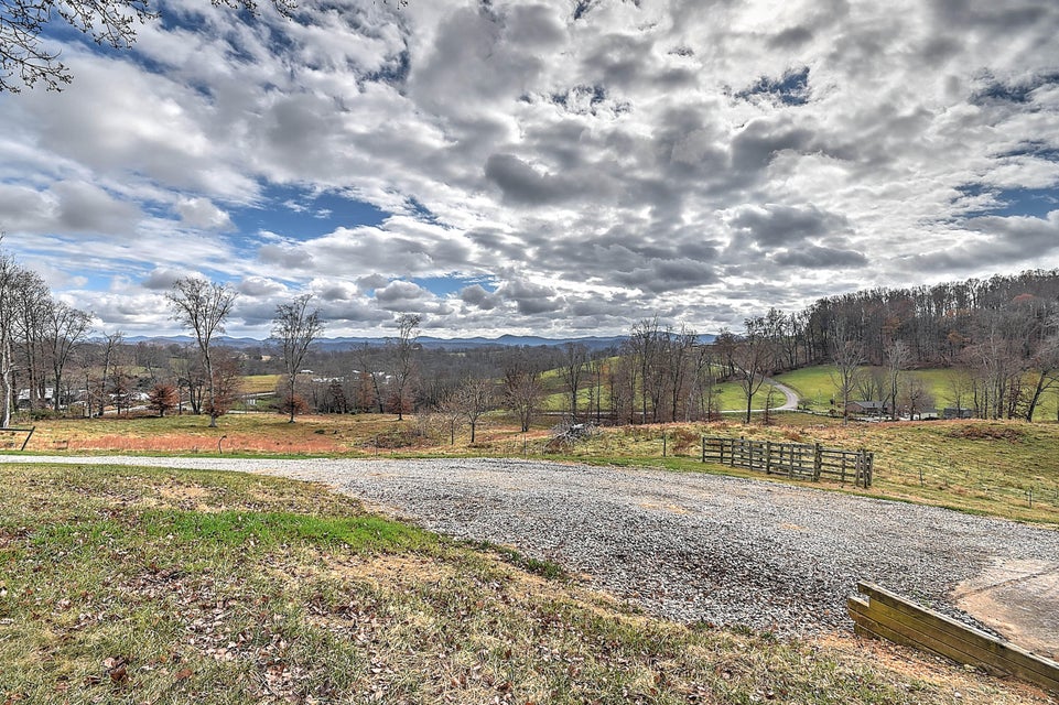 Photo #38: 1815 Twin Springs Road