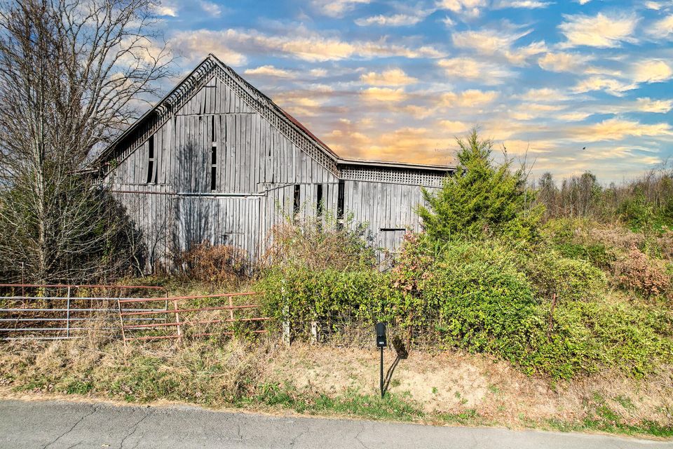 Photo #31: Tbd Henard Road