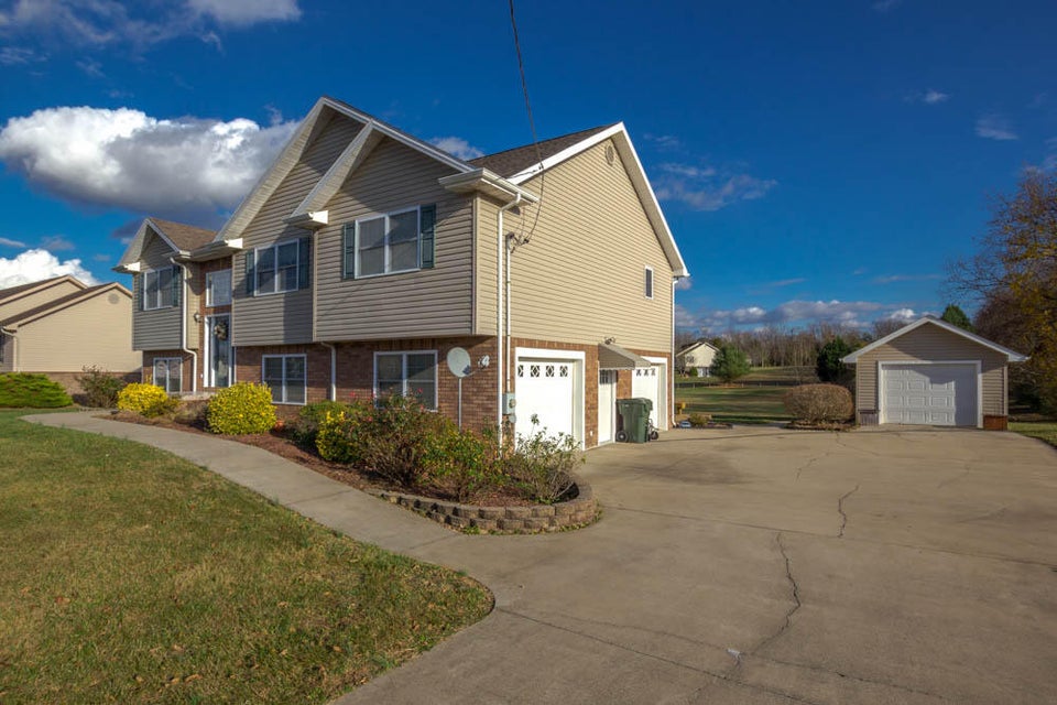 Photo #2: 158 Anderson Street