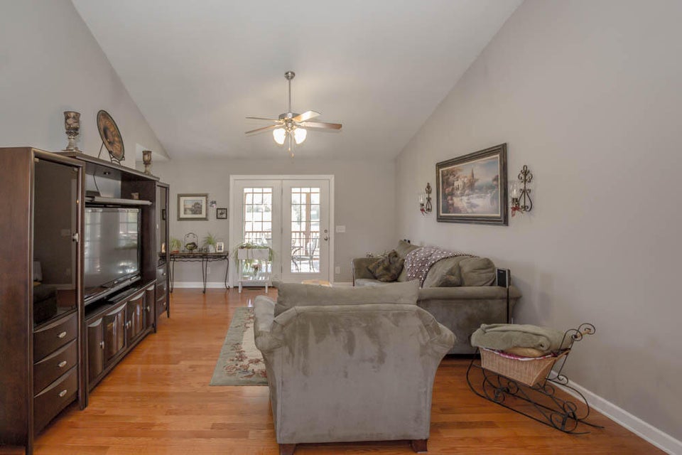 Photo #10: 158 Anderson Street