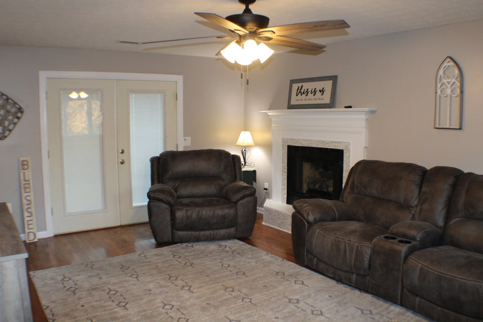 Photo #4: 2008 Queensbury Court