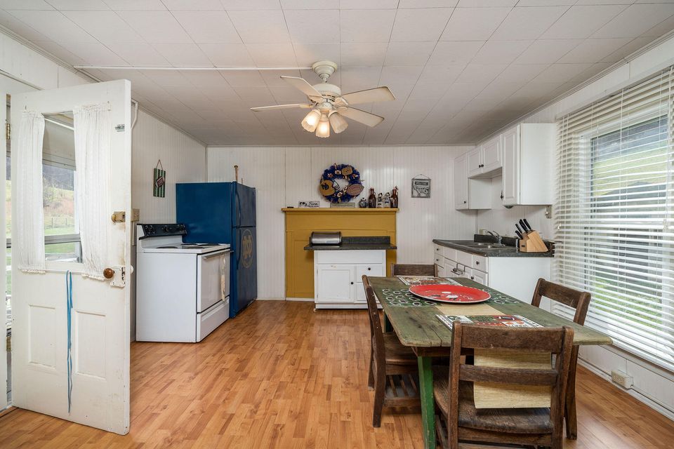Photo #42: 15394 Tobyhanna Road