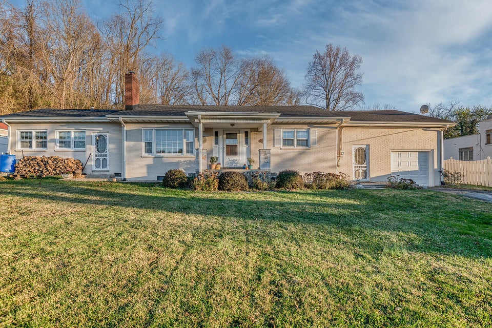 Photo #2: 1840 G Street