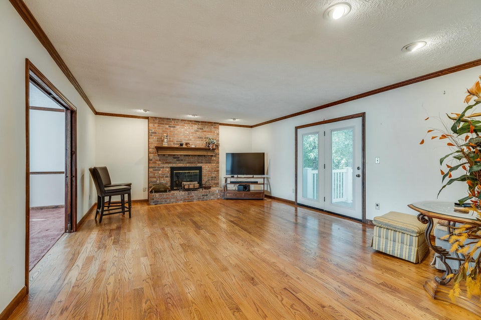Photo #2: 202 Deer Ridge Court