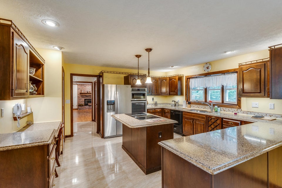 Photo #24: 202 Deer Ridge Court
