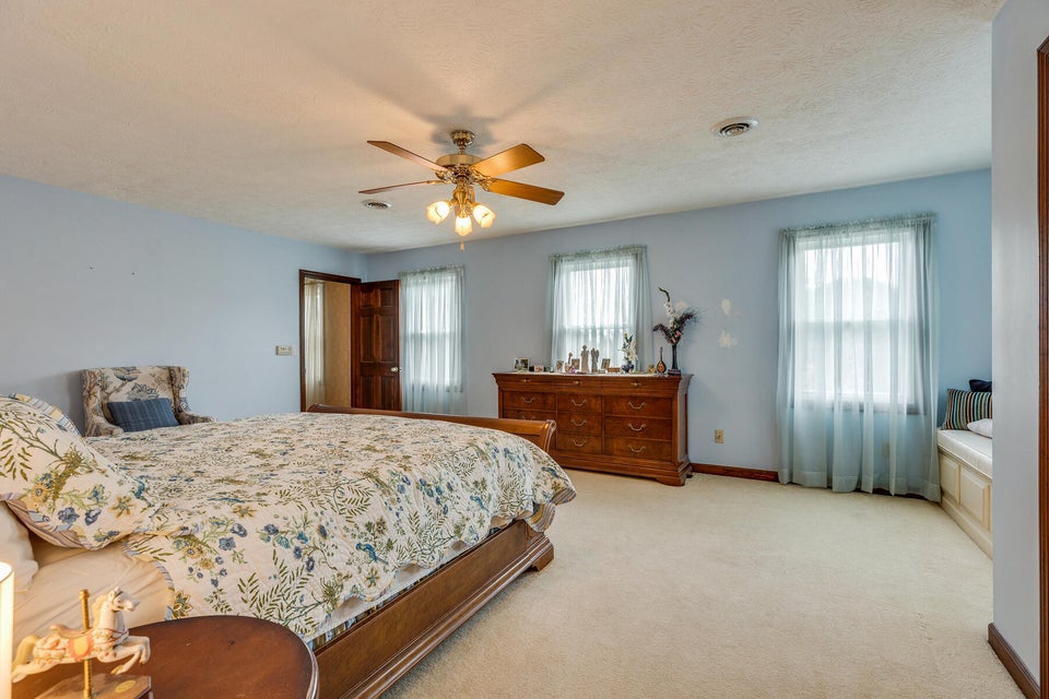 Photo #34: 202 Deer Ridge Court