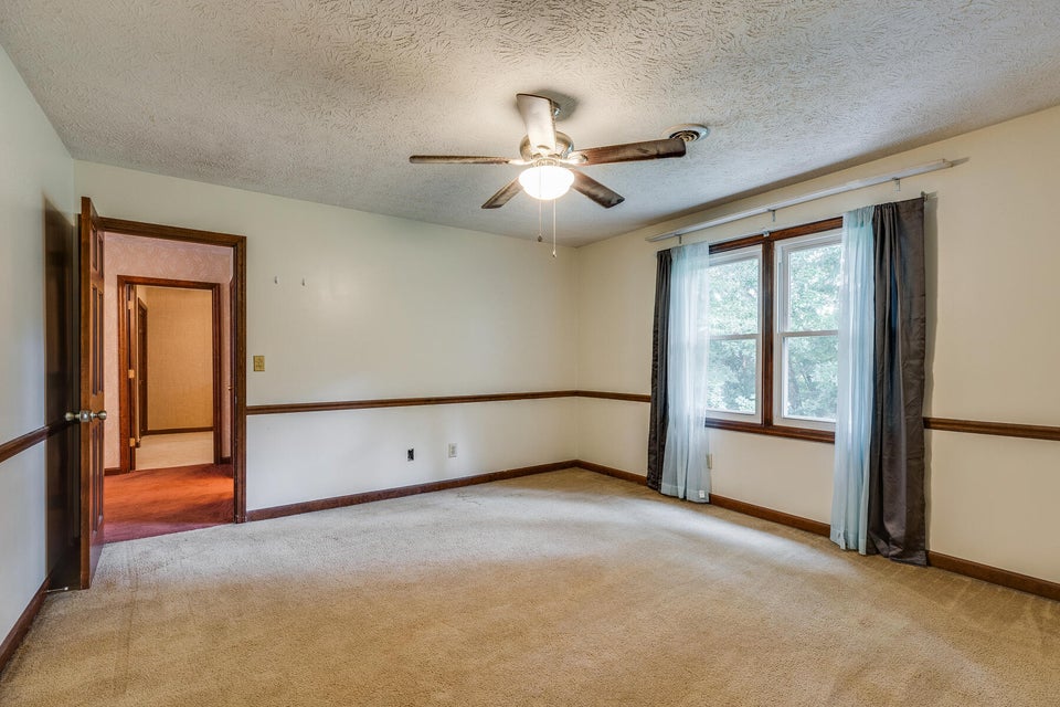 Photo #42: 202 Deer Ridge Court