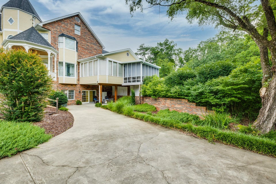 Photo #4: 1005 Bard Lane