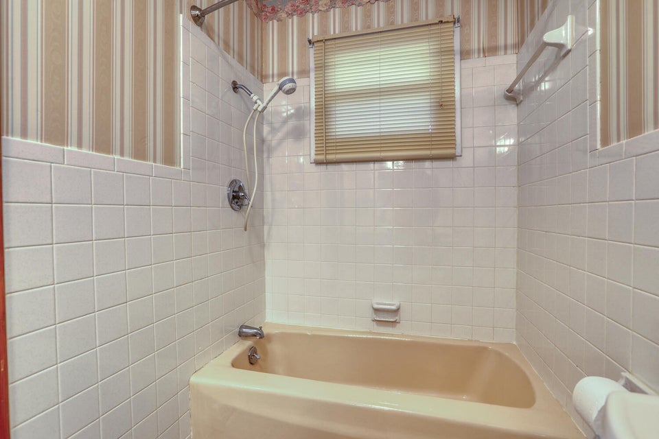 Photo #48: 202 Bernard Avenue