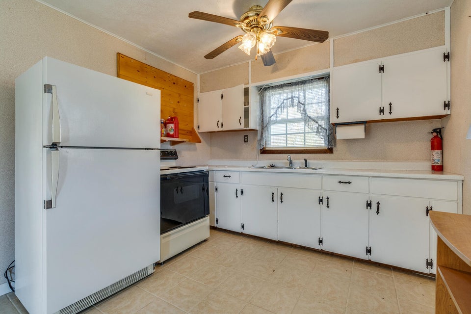 Photo #18: 114 Buford Whitson Drive