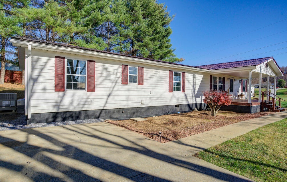 Photo #4: 114 Crawford Lane