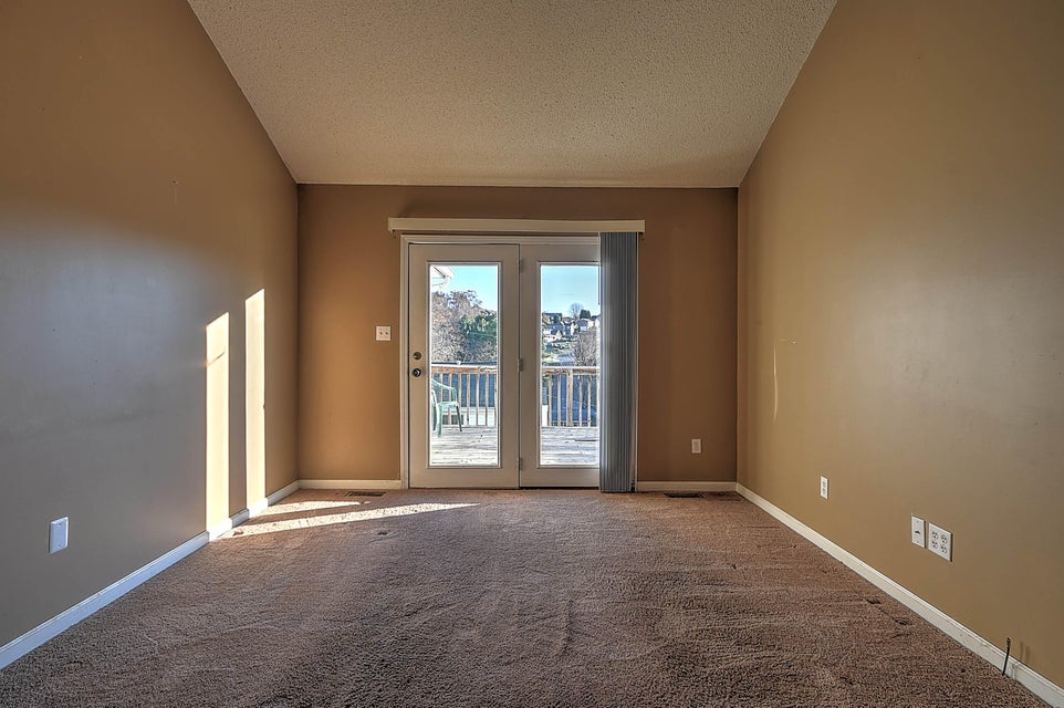 Photo #13: 117 Hemlock Street