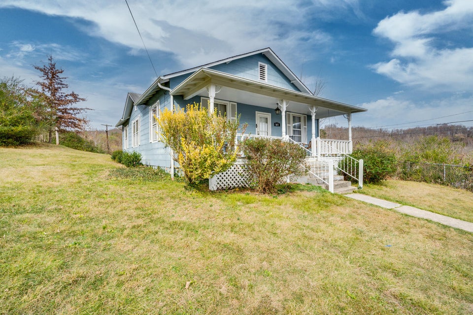 Photo #2: 615 Jackson Street